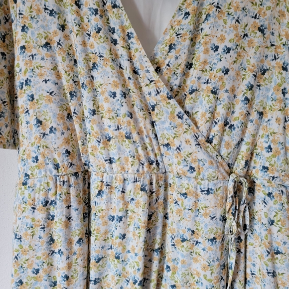 Torrid Maxi Rayon Slub Surplice Wrap Dress Ditzy Floral Plus Size 1X NWT - Picture 5 of 15